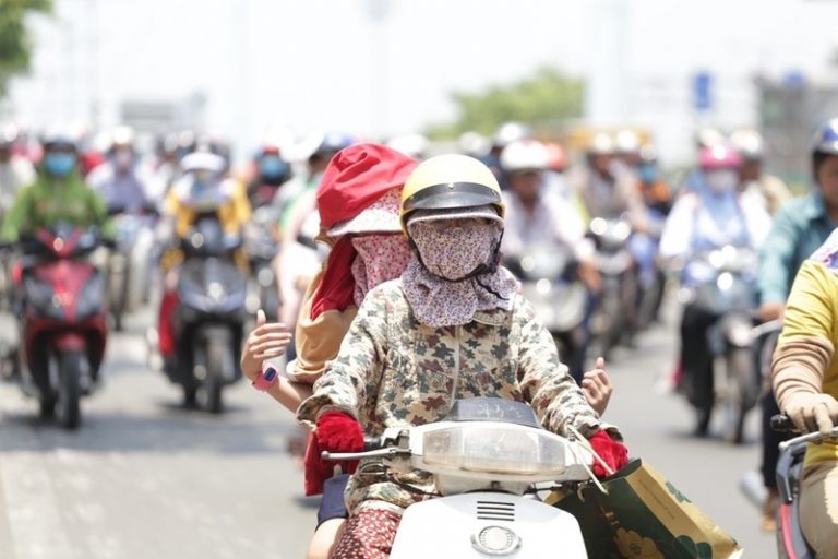 TP.HCM: Tia cực tím đang ở mức “nguy hiểm cực độ”