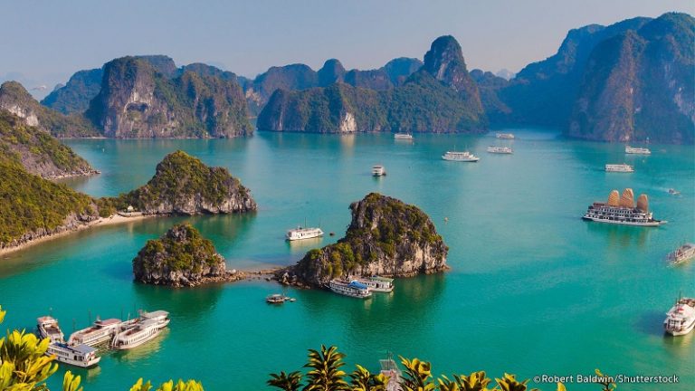 Vịnh Hạ Long trong nhóm 25 kỳ quan thiên nhiên đẹp nhất thế giới