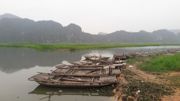 Bớt tham sân si để cứu môi trường