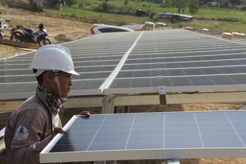 Sẽ vận hành hơn 30 nhà máy điện mặt trời trong tháng 6