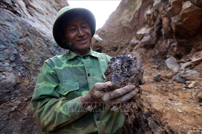 Hoạt động khai thác vàng ‘chui’ trên núi Bò Tót, Điện Biên – Bài 2: Hệ lụy khôn lường