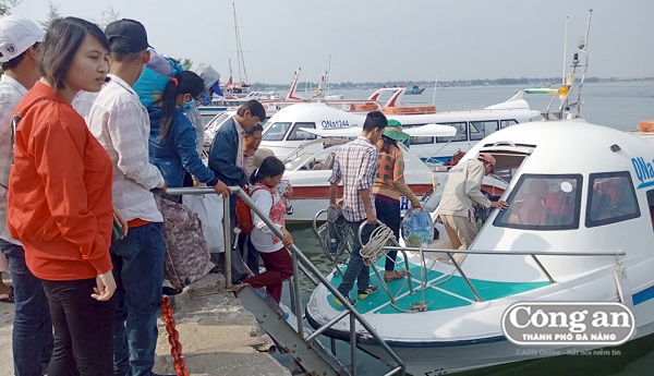 Áp lực tour du lịch giá rẻ Cù Lao Chàm