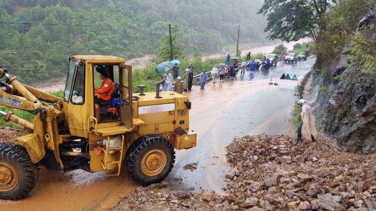 Quảng Trị: Mưa lớn gây sạt lở, ngập lụt nghiêm trọng ở nhiều nơi
