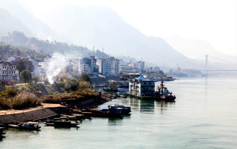 Cơn khát trên bờ sông Dương Tử