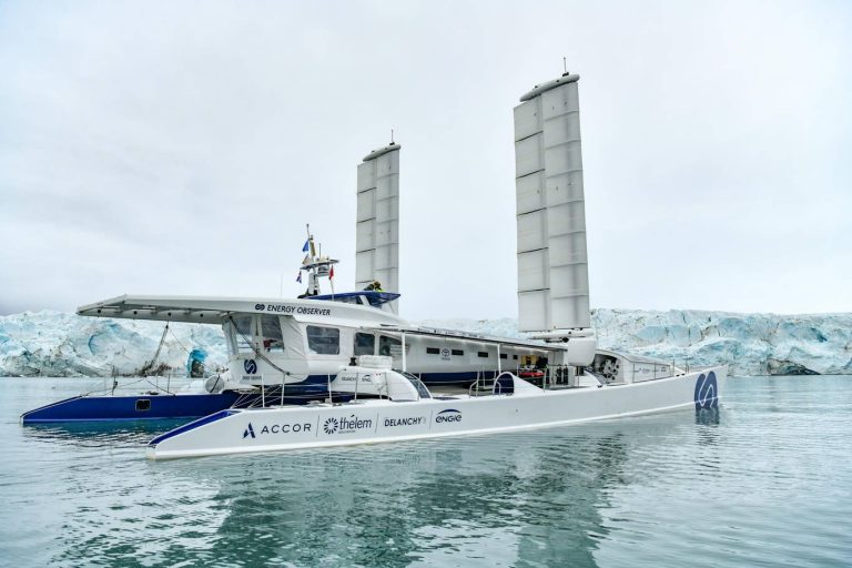 Tàu chạy bằng hydro đầu tiên trên thế giới đến London