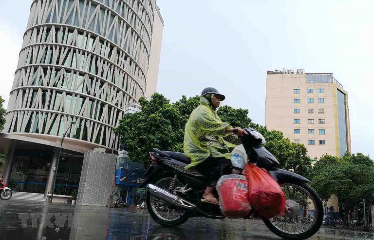 Không khí lạnh gây thời tiết nguy hiểm cục bộ ở Bắc Bộ và Trung Bộ