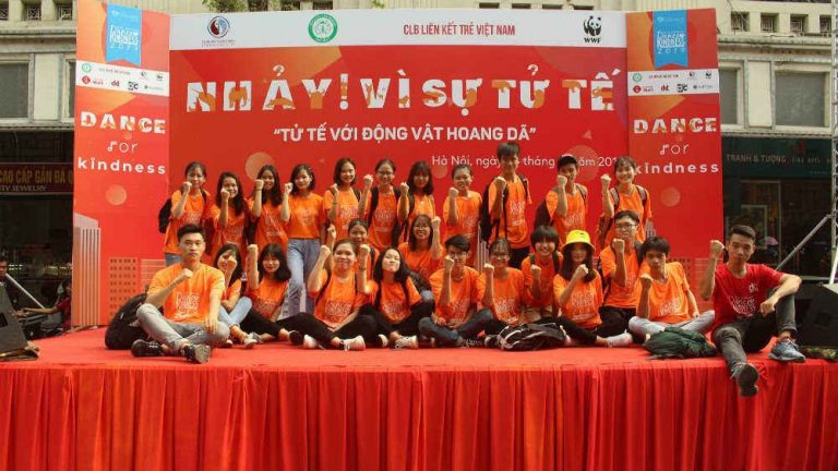 5.000 bạn trẻ tham gia “Nhảy! Vì sự tử tế” kêu gọi bảo vệ động vật hoang dã