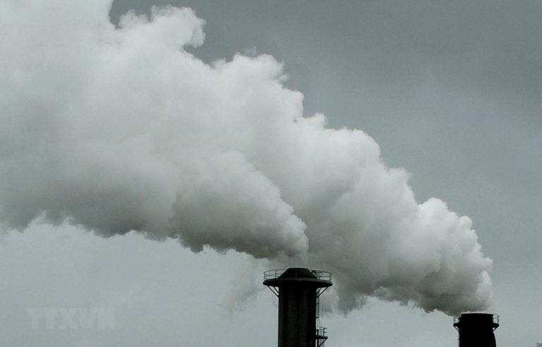 Các công ty châu Âu cần tăng chi gấp đôi cho các dự án carbon thấp
