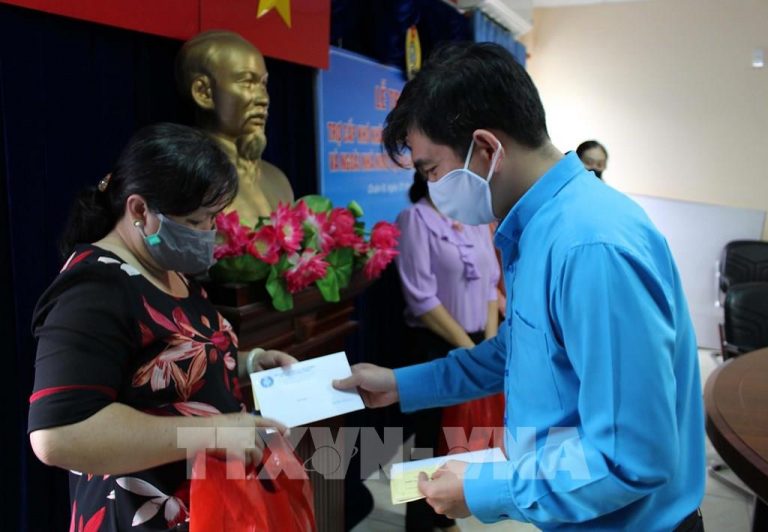 TP.HCM hỗ trợ lao động bị mất việc 1 triệu đồng/người/tháng