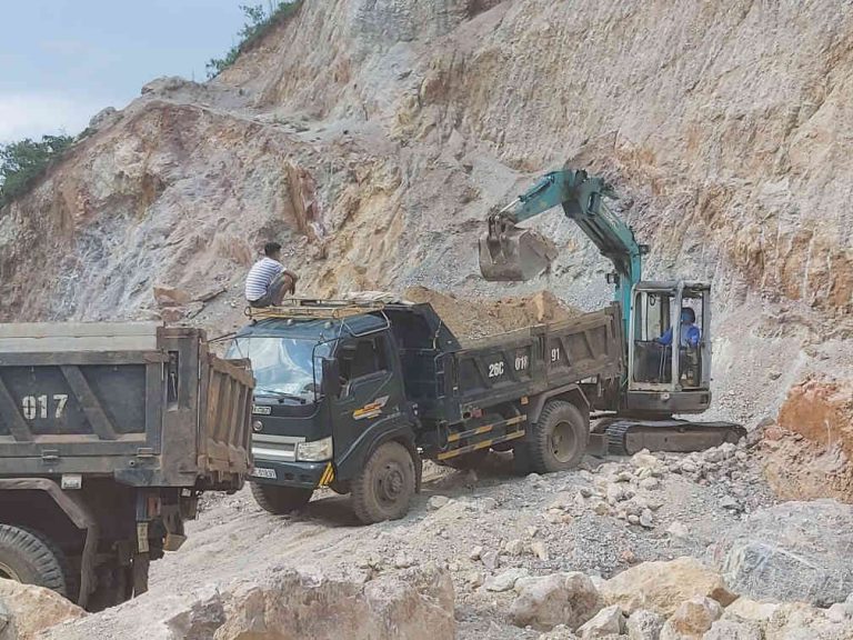 Khi chính quyền buông lỏng quản lý khoáng sản!
