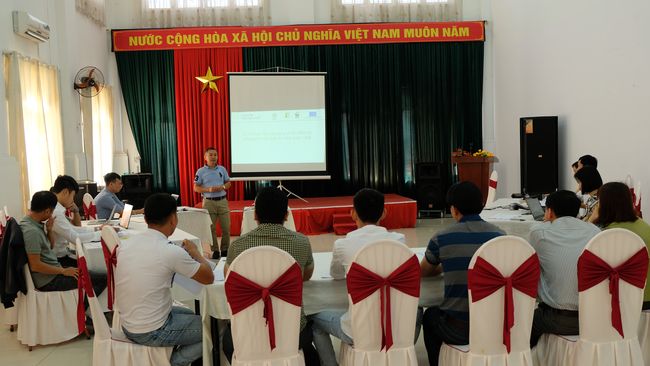 Tập huấn sử dụng bộ công cụ giám sát quản trị rừng