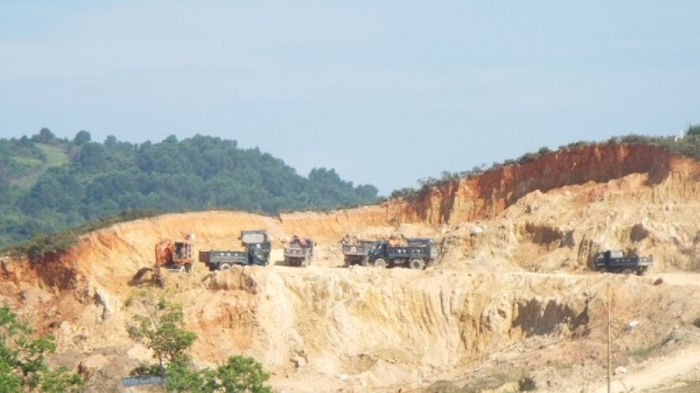 Hà Tĩnh: Thu hồi giấy phép khai thác mỏ đất liên quan đến vượt trữ lượng cho phép
