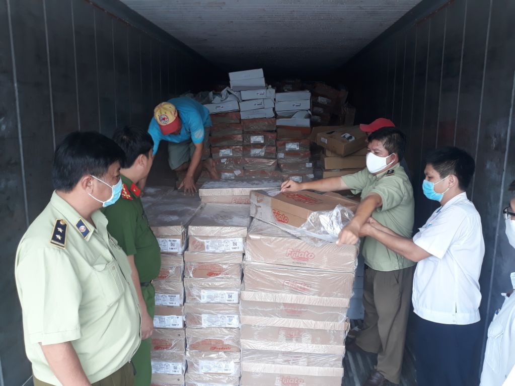 Phát hiện hơn 19 tấn thịt đông lạnh quá hạn sử dụng