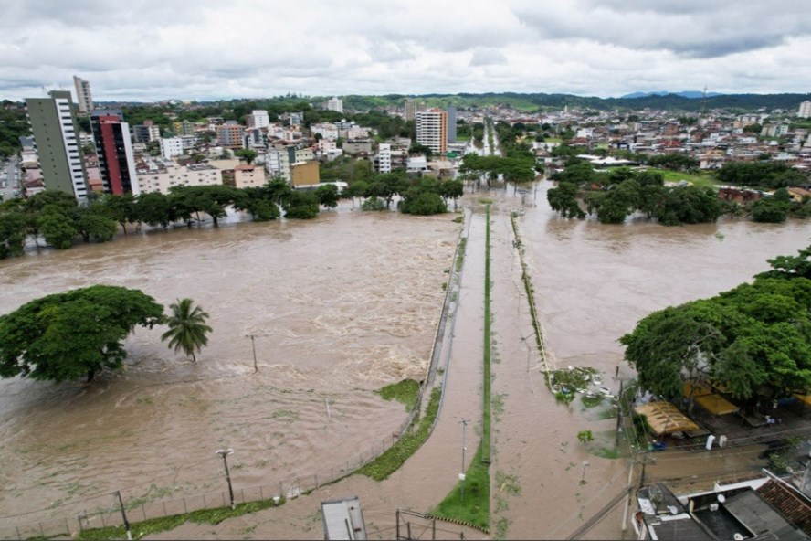 Vỡ đập, nhiều thành phố tại Brazil chịu lũ lụt