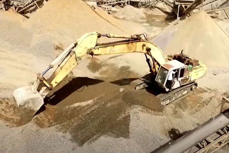 Vi phạm khai thác khoáng sản, một công ty phải nộp phạt hơn 2,46 tỉ đồng