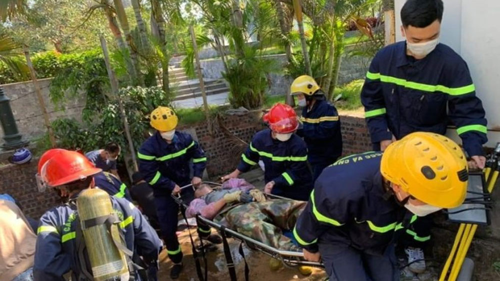 Quảng Ninh: 4 công nhân bị ngạt khí dưới hố thu gom nước thải